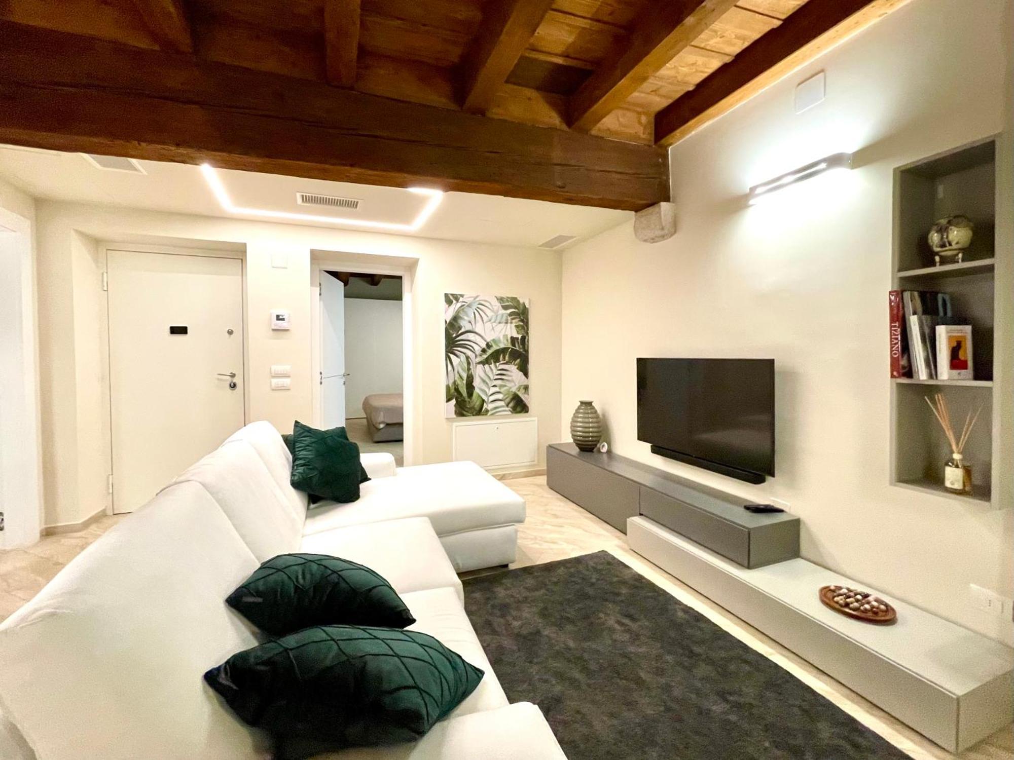 Noemi Apartment Верона Екстериор снимка
